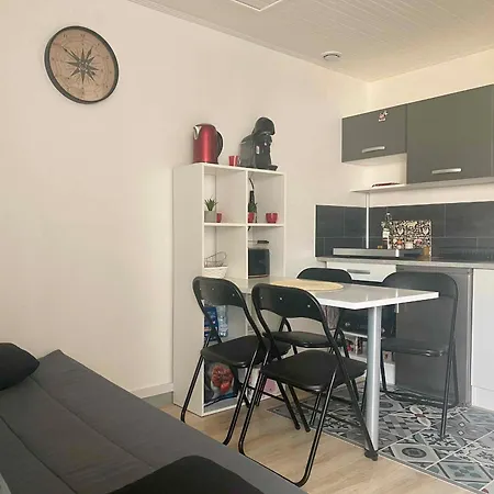 Pavillon Renove Avec Terrasse Privative Au Coeur De Jard-sur-mer, Proche Plages Et Port - Fr-1-336-155 Prázdninový dům